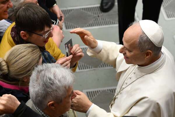 Papa León XIV alerta del auge de la “esclavitud cibernética” - Tecnología - ABC Color