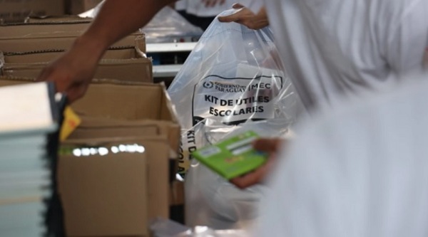 MEC explica cómo son los kits de útiles para este año