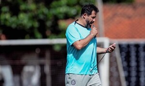 Vitamina Sánchez cambia el sistema y apuesta al doble 9 ante Nacional