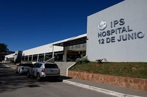 Colapso del call center obliga a pacientes a madrugar en el IPS 12 de Junio