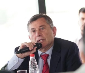 Pettengill insiste en su candidatura presidencial dentro de la disidencia colorada - El Trueno