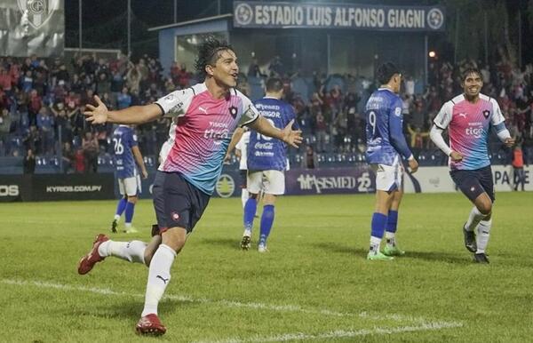 Marcelo Moreno Martins vuelve del retiro y se ilusiona con jugar el repechaje mundialista