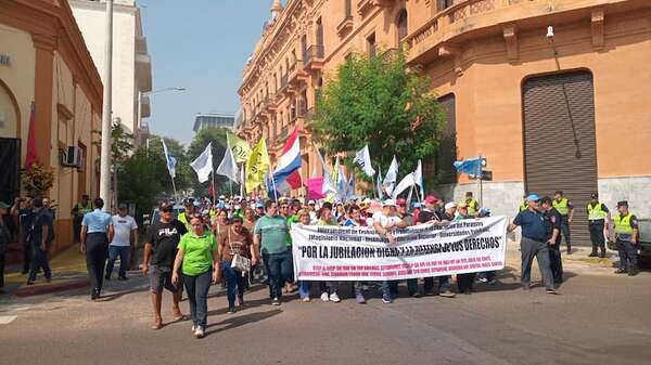 Caja fiscal: ‘Bachi’ anuncia reunión con gremios para este lunes  - Política - ABC Color
