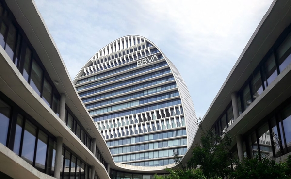 BBVA pone al cliente en el centro de su nuevo modelo de modelo