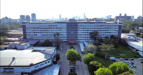 La Nación / Dos altos funcionarios del IPS fueron separados