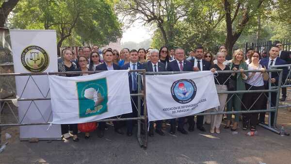 Gremios alertan de la probable renuncia masiva de magistrados y envían propuestas al Senado