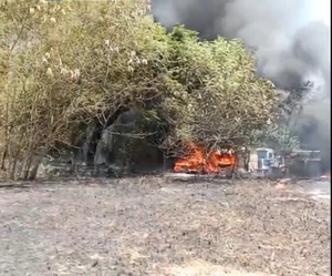 Popular / El fuego irrumpe en el descanso eterno en cementerio de Ypacaraí