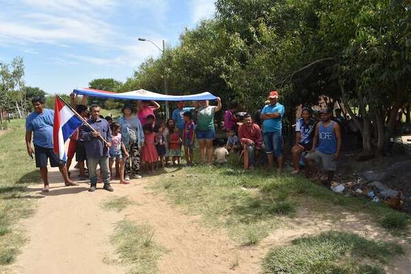 “Queremos agua ya”, dicen con desesperación en el Lote 20 de Ayolas - Nacionales - ABC Color
