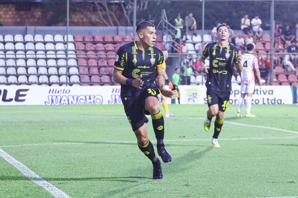 Recoleta FC logró un nuevo triunfo y profundiza la mala racha de San Lorenzo