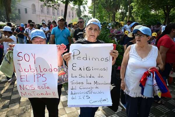 Peña sacrifica al trabajador para pedir créditos y ‘sobres’, dice Villalba - Política - ABC Color