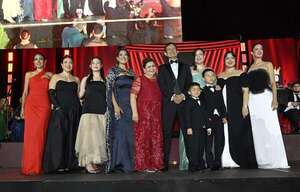 Alfombra roja, etiqueta rigurosa y show: gran inauguración de Tupí Marketplace - Sociales - ABC Color