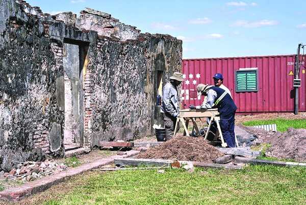 Ybytymí: Inicia restauración de su histórica estación