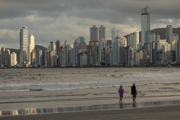 ¿Cómo se enriquecen los millonarios en 2026? Las estrategias y activos clave en Latinoamérica