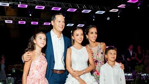 Lucía Mezgolits festejó sus 15 años