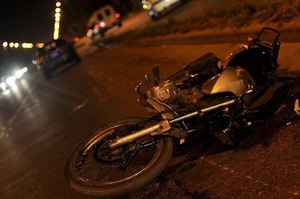 Motociclista fallece tras violento choque contra un camión en Itá