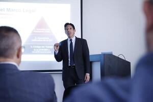 Paraguay se promociona como destino seguro para la inversión y el empleo formal