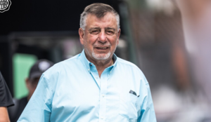 Tildó a Ever Hugo Almeida de corrupto y de ser "el peor entrenador" de su carrera