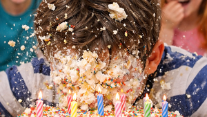 Pediatra advierte sobre peligrosa práctica del ¡tortazo!: “puede dejar lesiones gravísimas”