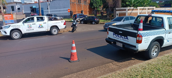 Grave accidente sobre la avenida Augusto Roa Bastos deja a un motociclista herido
