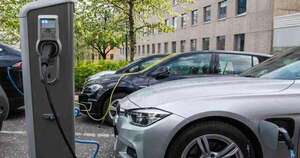 La Nación / Híbridos enchufables lideraron las importaciones de vehículos híbridos y eléctricos en 2025