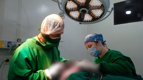 Hospital Regional de Concepción realiza cirugía maxilofacial a joven accidentado en motocarro