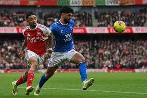 Arsenal supera al Sunderland y amplía su ventaja en la Premier - Fútbol Internacional - ABC Color