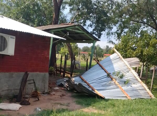 Temporal deja tres viviendas sin techo en Curuzú Ñu - Concepción al Día