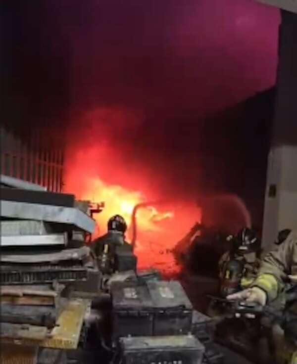 Otro incendio de gran magnitud: un local comercial arde en fuego sobre Eusebio Ayala - Nacionales - ABC Color