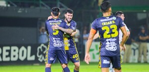 Gol agónico y triunfo de Sportivo Trinidense en el clásico de Santisíma Trinidad