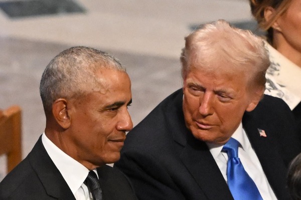 Trump culpa a su equipo por video racista sobre Obama