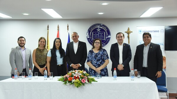 La UC presenta plan de cobertura médica para sus estudiantes