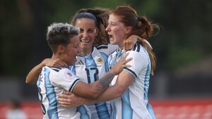 Las argentinas debutan con golpe a Ecuador y las brasileñas golean a Bolivia