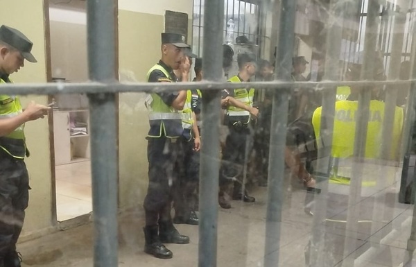 Controlan motín en penal de Tacumbú