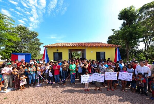 MUVH entregó 265 viviendas a comunidades indígenas de Canindeyú