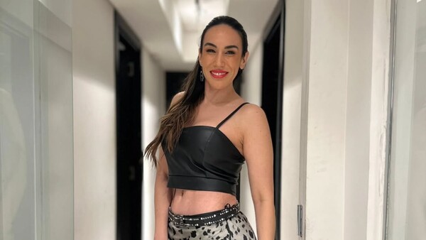 Silvia Flores dijo que casi asfixió a su novio en raro accidente haciendo el ñembiso