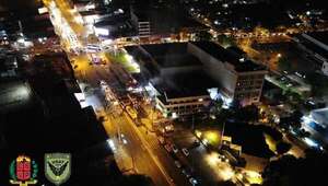 Bomberos controlan incendio en edificio contiguo a Registros Públicos en Asunción - Policiales - ABC Color
