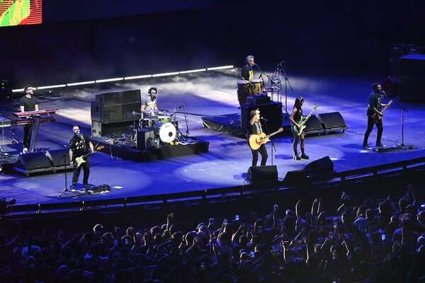 Una noche de catarsis y clásicos en el Cosquín Rock Paraguay - Música - ABC Color