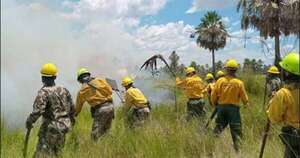 La Nación / Realizan despliegue militar y aéreo para combatir incendios
