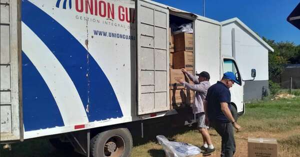 La Nación / Ya se repartieron casi 700.000 kits escolares