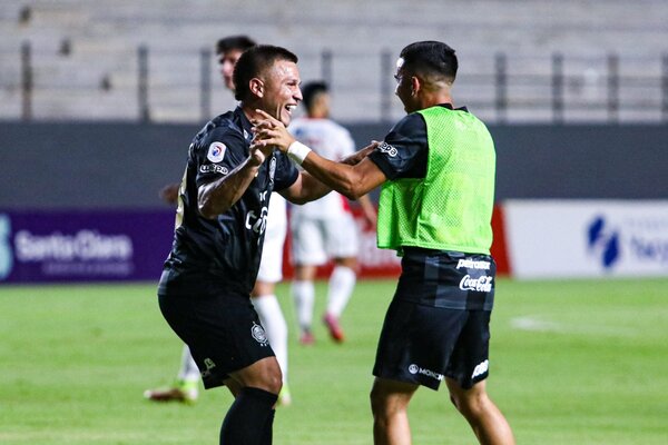 ¡Olimpia tumba el invicto de Nacional y se adueña de la cima del Apertura 2026!