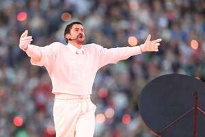 Vídeo: Bad Bunny sacude el Super Bowl LX y menciona Paraguay - Música - ABC Color