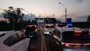 Operativo retorno: lento tráfico en Luque-Sanber - Nacionales - ABC Color