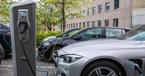 La Nación / Híbridos enchufables lideraron importaciones de vehículos eléctricos