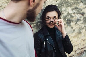 ¿Qué miran las mujeres? La ciencia de la primera impresión