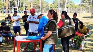 Indígenas apostados en CDE esperan días mejores