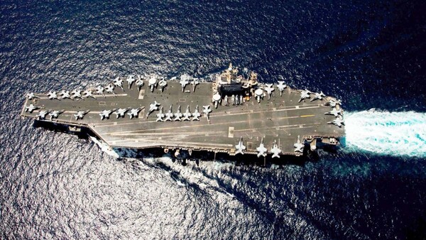 Irán desafía a EEUU y advierte que no dejará su programa atómico