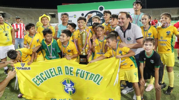 Cuando el fútbol une barrios y construye futuro: éxito de “Goles por mi Barrio” en Encarnación