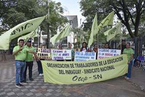 AUDIO: Policías, militares y docentes convocan a protesta contra reforma de Caja Fiscal  - A La Gran 7-30 - ABC Color