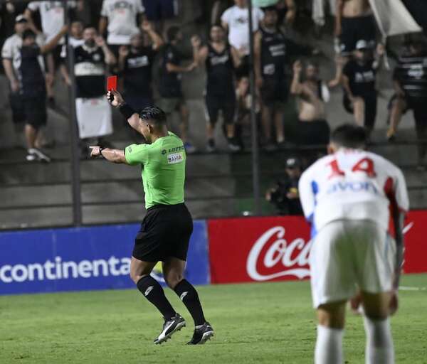 “Fue una p... vergüenza el árbitro”: Rodrigo Nogués contra Blas Romero - Olimpia - ABC Color