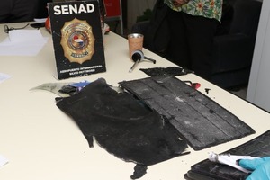 Detectan cocaína “negra” oculta en cuadros artísticos en el Silvio Pettirossi - ADN Digital